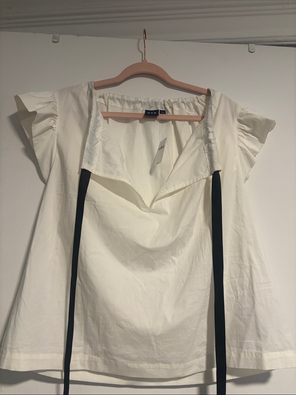 GAP Cream Flutter Sleeve Tie-Front Blouse with Black Ties